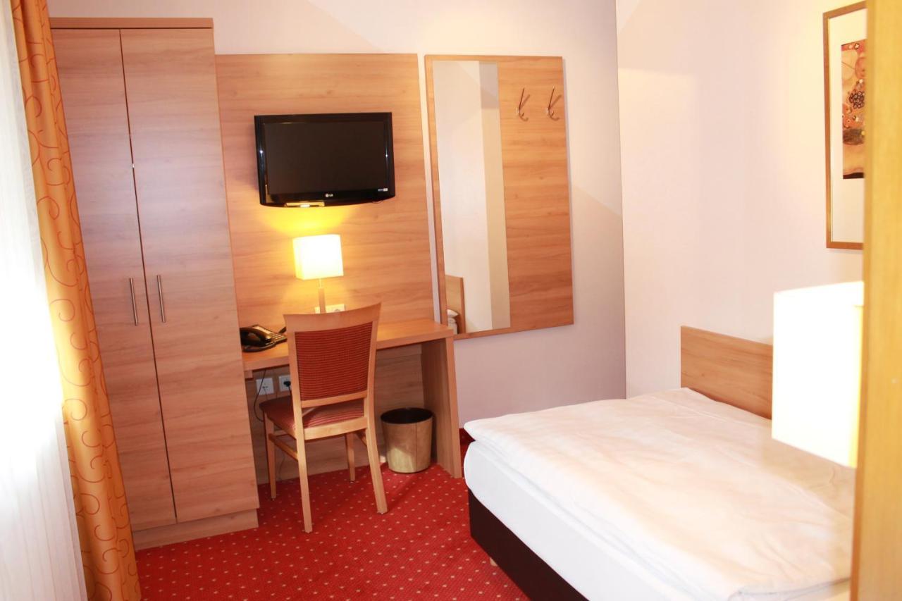 Hotel Huebler Frankfurt am Main Exterior photo
